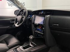 TOYOTA HILUX SW4 2.8 SRX 4X4 16V TURBO INTERCOOLER 2022/2022 ÓTIMA CAR FLORES DA CUNHA / Carros no Vale