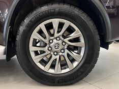 TOYOTA HILUX SW4 2.8 SRX 4X4 16V TURBO INTERCOOLER 2022/2022 ÓTIMA CAR FLORES DA CUNHA / Carros no Vale
