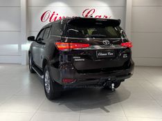 TOYOTA HILUX SW4 2.8 SRX 4X4 16V TURBO INTERCOOLER 2022/2022 ÓTIMA CAR FLORES DA CUNHA / Carros no Vale