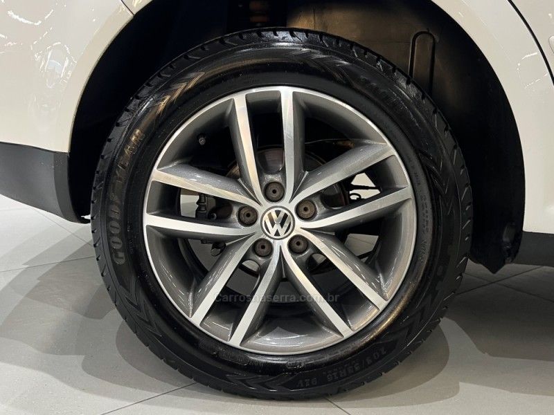 VOLKSWAGEN GOLF 1.6 MI SPORTLINE LIMITED EDITION 8V 2012/2013 ÓTIMA CAR FLORES DA CUNHA / Carros no Vale