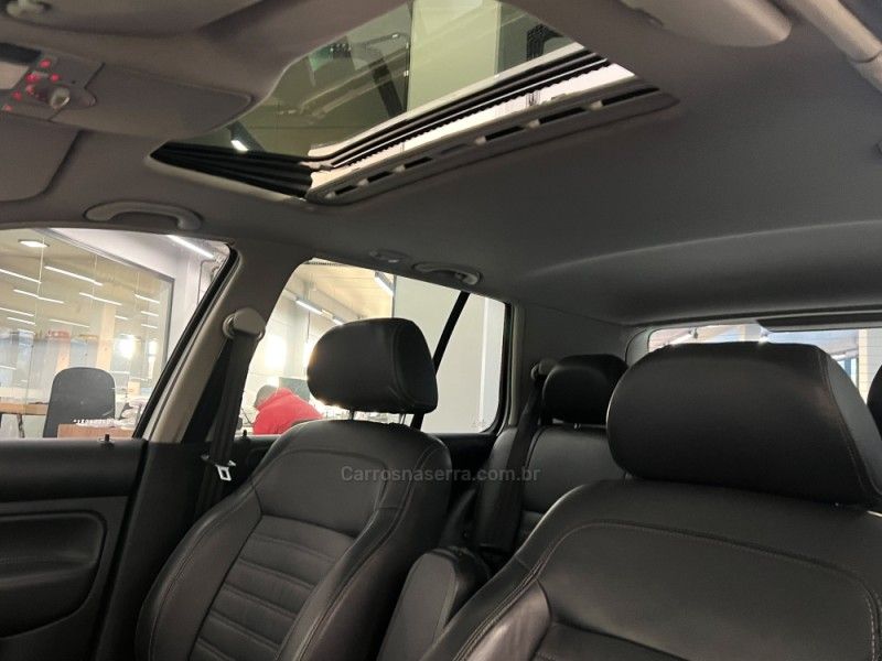 VOLKSWAGEN GOLF 1.6 MI SPORTLINE LIMITED EDITION 8V 2012/2013 ÓTIMA CAR FLORES DA CUNHA / Carros no Vale