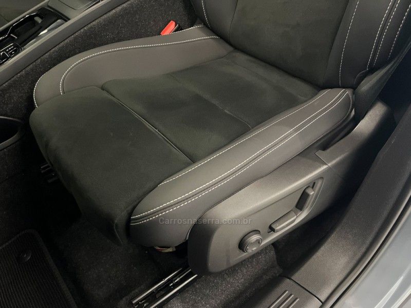 VOLVO XC 40 P8 RECHARGE TWIN ELETRIC ULTIMATE AWD 2022/2023 ÓTIMA CAR FLORES DA CUNHA / Carros no Vale