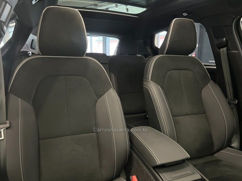 VOLVO XC 40 P8 RECHARGE TWIN ELETRIC ULTIMATE AWD 2022/2023 ÓTIMA CAR FLORES DA CUNHA / Carros no Vale