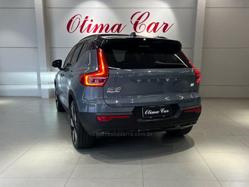 VOLVO XC 40 P8 RECHARGE TWIN ELETRIC ULTIMATE AWD 2022/2023 ÓTIMA CAR FLORES DA CUNHA / Carros no Vale