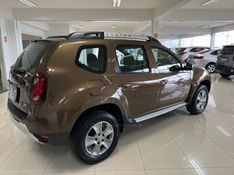RENAULT DUSTER 2.0 DYNAMIQUE 4X4 16V 2015/2016 CIMIRRO AUTOMÓVEIS TAQUARA / Carros no Vale