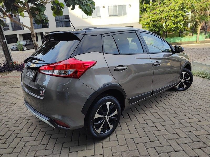 TOYOTA YARIS 1.5 X WAY 16V 2020/2020 AWD MULTIMARCAS LAJEADO / Carros no Vale