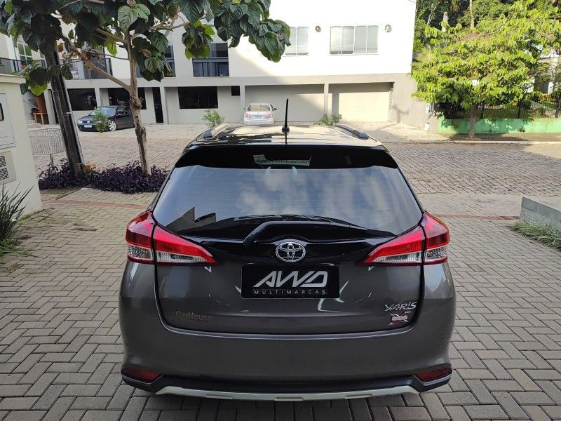 TOYOTA YARIS 1.5 X WAY 16V 2020/2020 AWD MULTIMARCAS LAJEADO / Carros no Vale