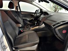 FORD FOCUS 1.6 SE 8V 2016/2017 ANDRIGO VEÍCULOS CAXIAS DO SUL / Carros no Vale