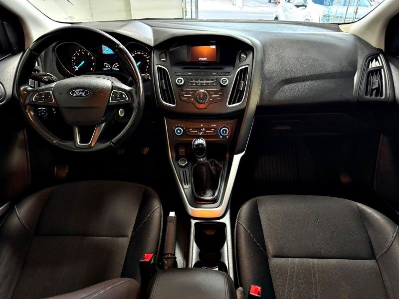 FORD FOCUS 1.6 SE 8V 2016/2017 ANDRIGO VEÍCULOS CAXIAS DO SUL / Carros no Vale