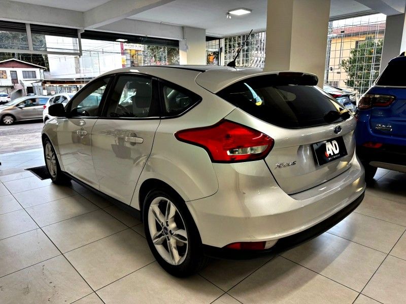 FORD FOCUS 1.6 SE 8V 2016/2017 ANDRIGO VEÍCULOS CAXIAS DO SUL / Carros no Vale