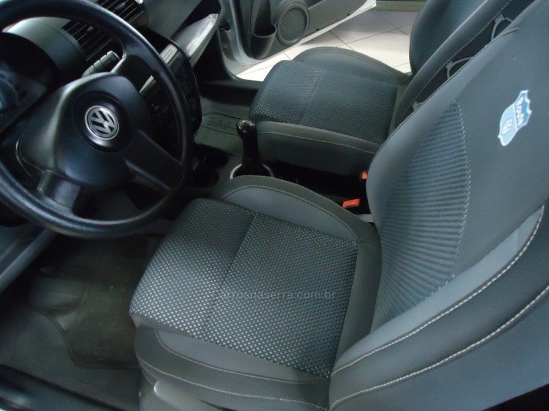 VOLKSWAGEN FOX 1.6 MI ROUTE 8V 2008/2008 BOURSCHEID CARROS E MOTOS SANTA CLARA DO SUL / Carros no Vale
