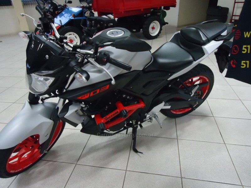 YAMAHA MT 03 ABS 2019/2020 BOURSCHEID CARROS E MOTOS SANTA CLARA DO SUL / Carros no Vale