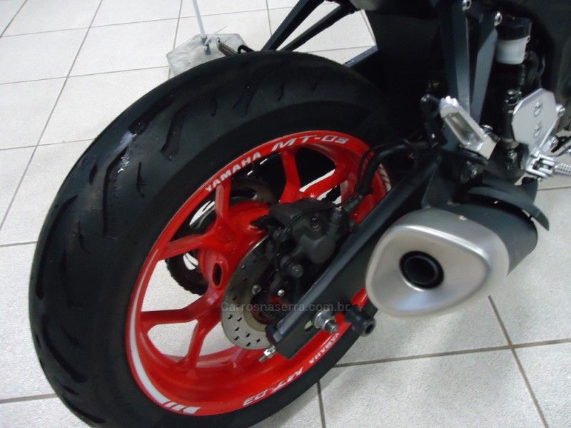 YAMAHA MT 03 ABS 2019/2020 BOURSCHEID CARROS E MOTOS SANTA CLARA DO SUL / Carros no Vale
