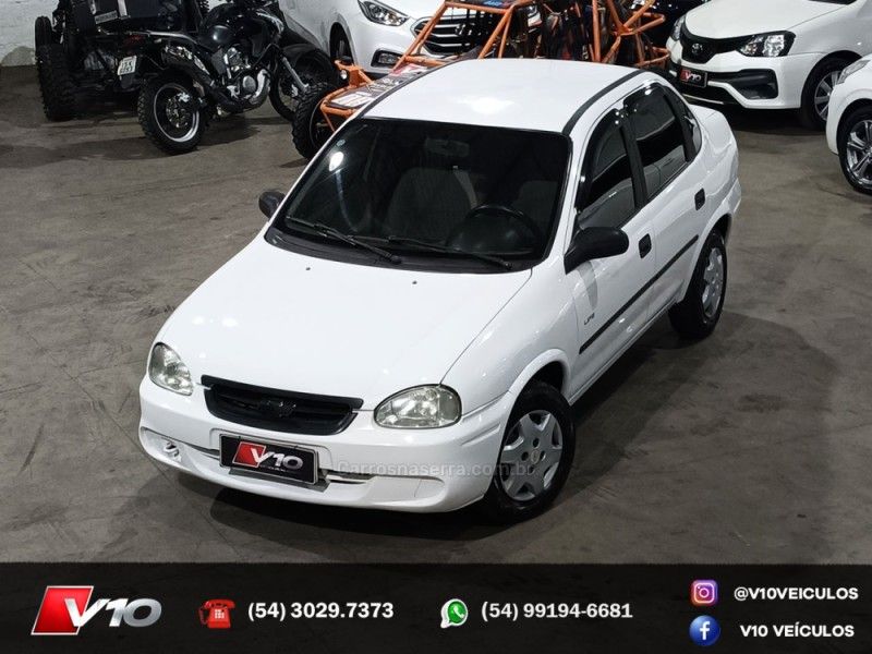 CHEVROLET CLASSIC 1.0 MPFI LIFE 8V 2009/2009 V10 VEÍCULOS CAXIAS DO SUL / Carros no Vale
