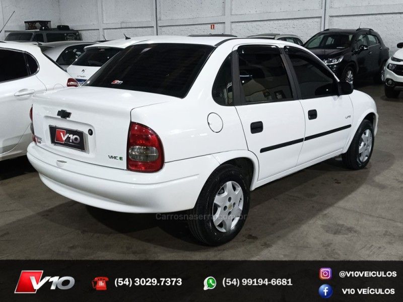 CHEVROLET CLASSIC 1.0 MPFI LIFE 8V 2009/2009 V10 VEÍCULOS CAXIAS DO SUL / Carros no Vale