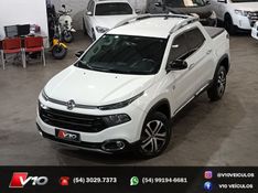 FIAT TORO 2.0 16V TURBO VOLCANO 4WD 2017/2017 V10 VEÍCULOS CAXIAS DO SUL / Carros no Vale