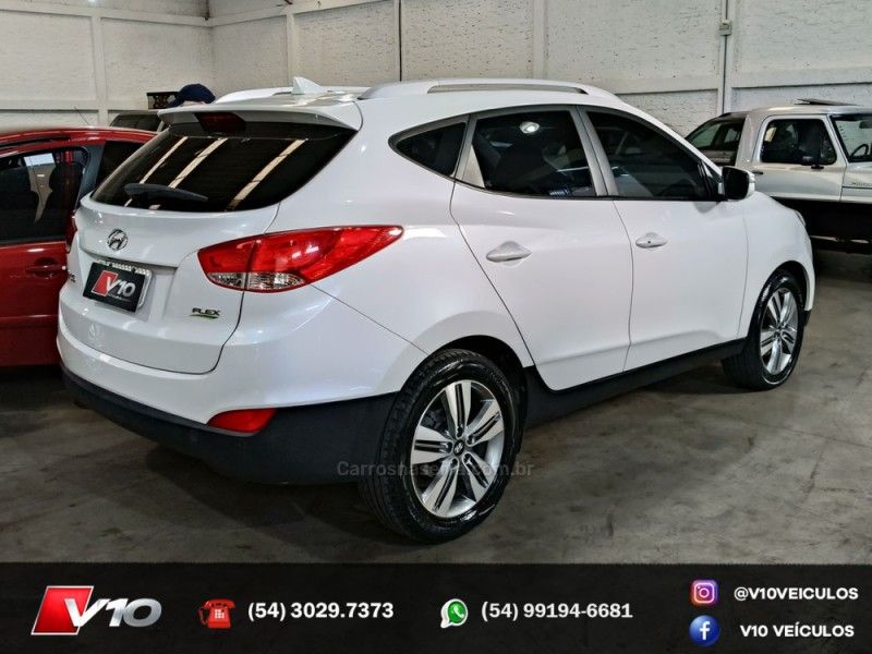 HYUNDAI IX35 2.0 MPFI GLS 16V 2015/2016 V10 VEÍCULOS CAXIAS DO SUL / Carros no Vale