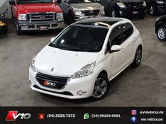 PEUGEOT 208 1.6 GRIFFE 16V 2014/2014 V10 VEÍCULOS CAXIAS DO SUL / Carros no Vale