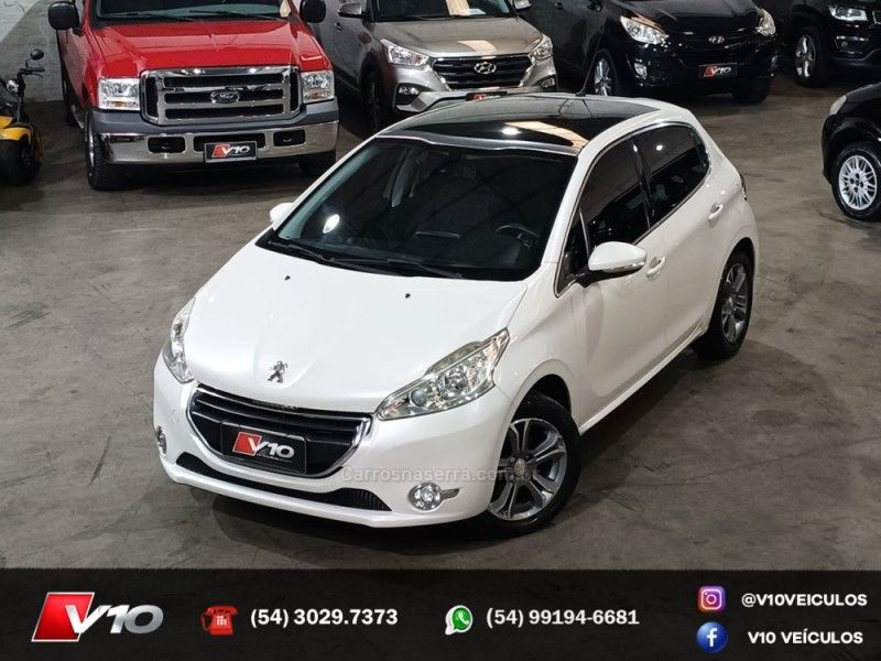 PEUGEOT 208 1.6 GRIFFE 16V 2014/2014 V10 VEÍCULOS CAXIAS DO SUL / Carros no Vale