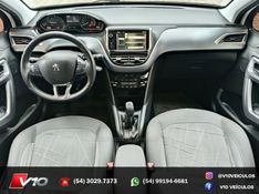 PEUGEOT 208 1.6 GRIFFE 16V 2014/2014 V10 VEÍCULOS CAXIAS DO SUL / Carros no Vale
