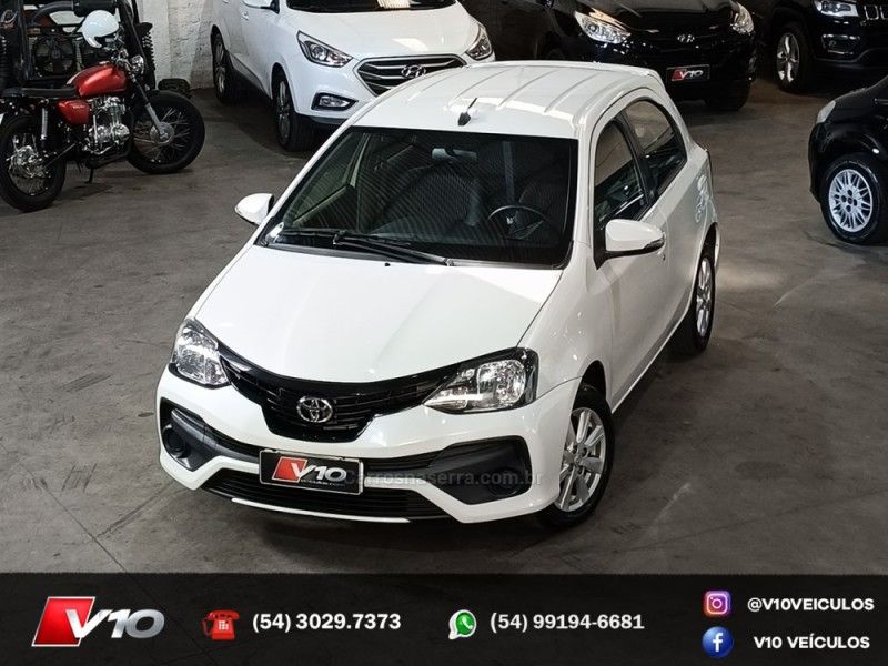 TOYOTA ETIOS 1.5 X PLUS 16V 2018/2019 V10 VEÍCULOS CAXIAS DO SUL / Carros no Vale