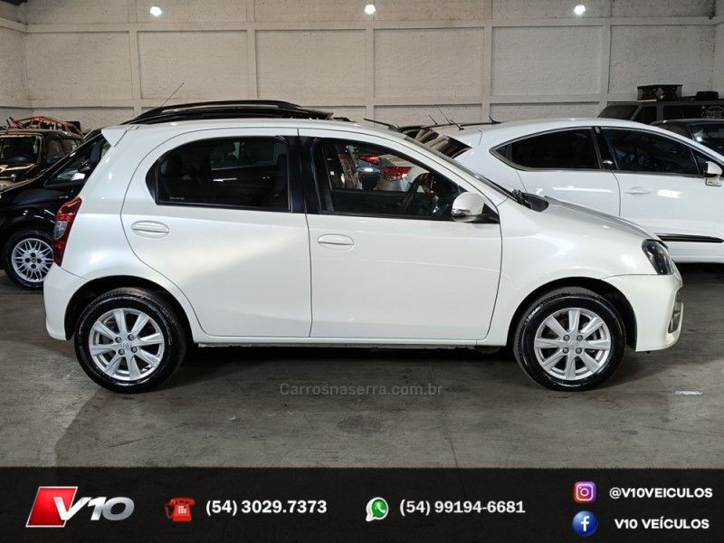 TOYOTA ETIOS 1.5 X PLUS 16V 2018/2019 V10 VEÍCULOS CAXIAS DO SUL / Carros no Vale
