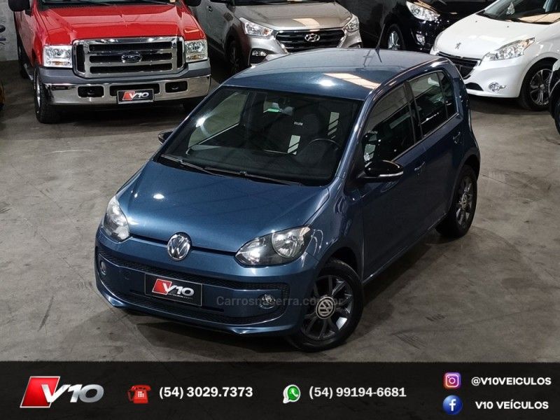 VOLKSWAGEN UP 1.0 MPI RUN UP 12V AUTOMATIZADO 2016/2017 V10 VEÍCULOS CAXIAS DO SUL / Carros no Vale
