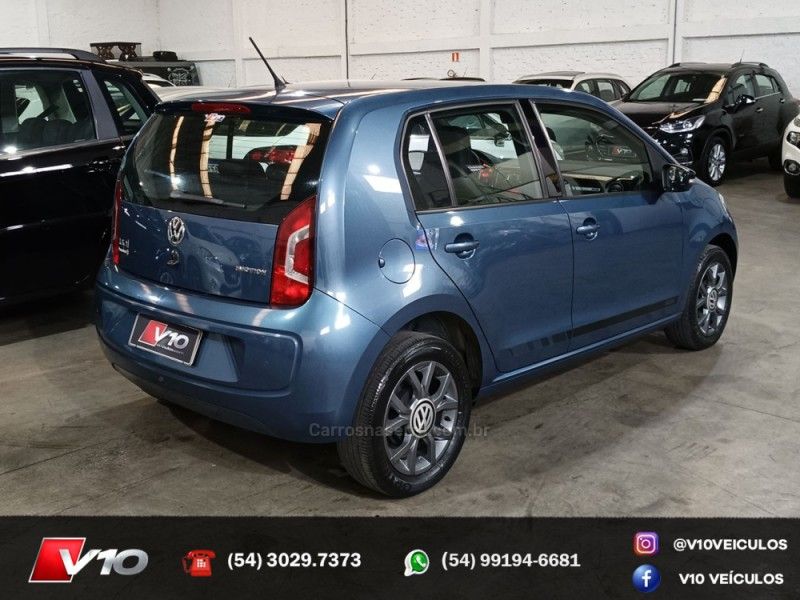 VOLKSWAGEN UP 1.0 MPI RUN UP 12V AUTOMATIZADO 2016/2017 V10 VEÍCULOS CAXIAS DO SUL / Carros no Vale