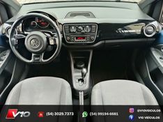 VOLKSWAGEN UP 1.0 MPI RUN UP 12V AUTOMATIZADO 2016/2017 V10 VEÍCULOS CAXIAS DO SUL / Carros no Vale