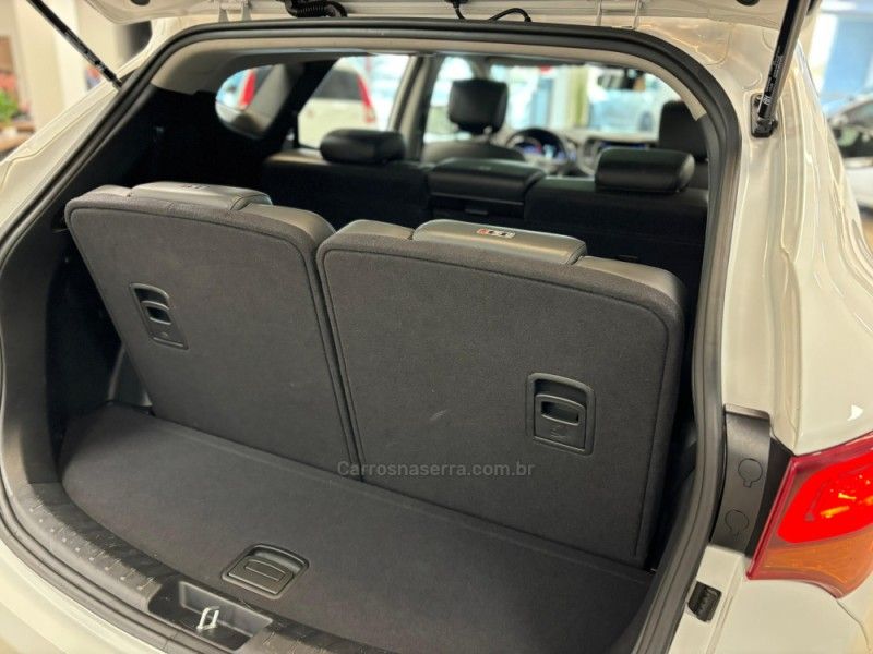 HYUNDAI SANTA FÉ 3.3 MPFI 4X4 7 LUGARES V6 270CV 2017/2018 LUIGGI AUTOMÓVEIS CARLOS BARBOSA / Carros no Vale