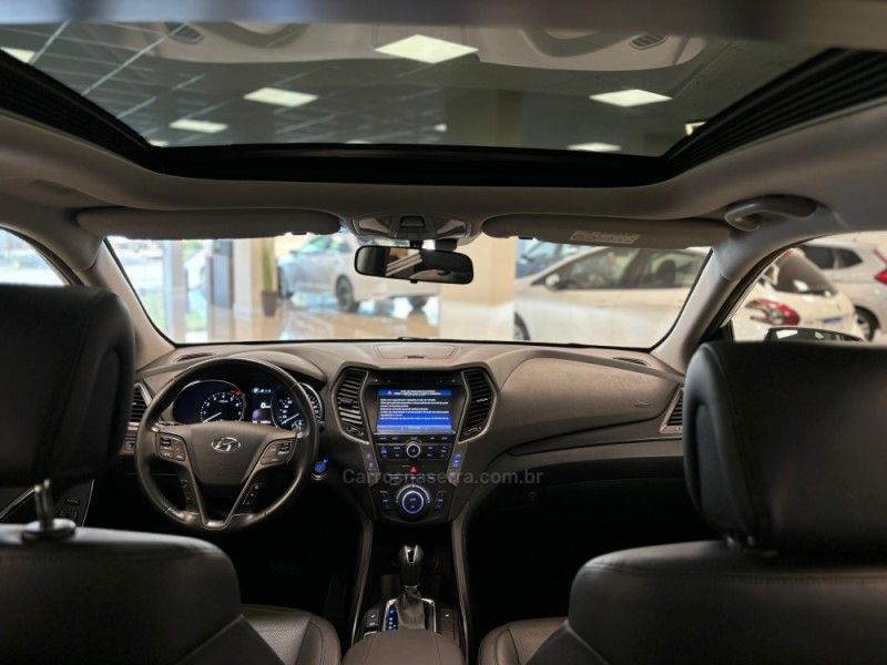 HYUNDAI SANTA FÉ 3.3 MPFI 4X4 7 LUGARES V6 270CV 2017/2018 LUIGGI AUTOMÓVEIS CARLOS BARBOSA / Carros no Vale