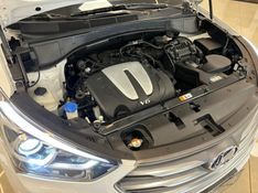 HYUNDAI SANTA FÉ 3.3 MPFI 4X4 7 LUGARES V6 270CV 2017/2018 LUIGGI AUTOMÓVEIS CARLOS BARBOSA / Carros no Vale