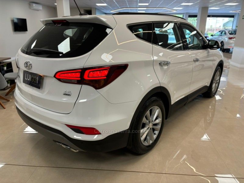 HYUNDAI SANTA FÉ 3.3 MPFI 4X4 7 LUGARES V6 270CV 2017/2018 LUIGGI AUTOMÓVEIS CARLOS BARBOSA / Carros no Vale