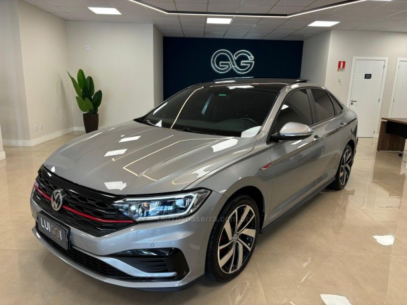 VOLKSWAGEN JETTA 2.0 16V TSI GLI 350 2019/2019 LUIGGI AUTOMÓVEIS CARLOS BARBOSA / Carros no Vale