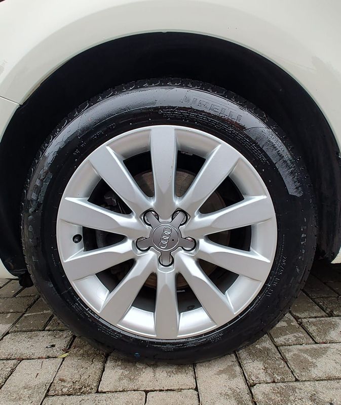 Audi A1 1.4 TFSI 122cv S-tronic 3p 2011/2012 VALE AUTOMÓVEIS LAJEADO / Carros no Vale
