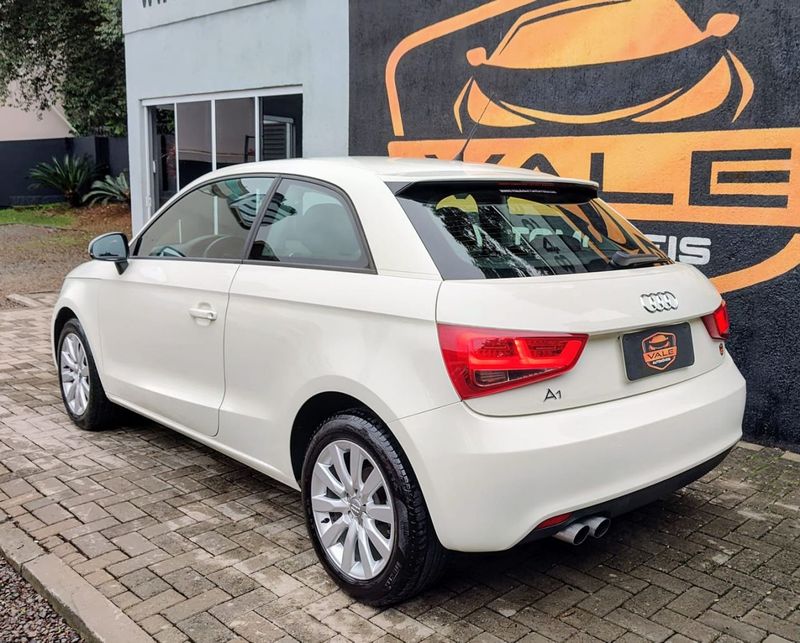 Audi A1 1.4 TFSI 122cv S-tronic 3p 2011/2012 VALE AUTOMÓVEIS LAJEADO / Carros no Vale