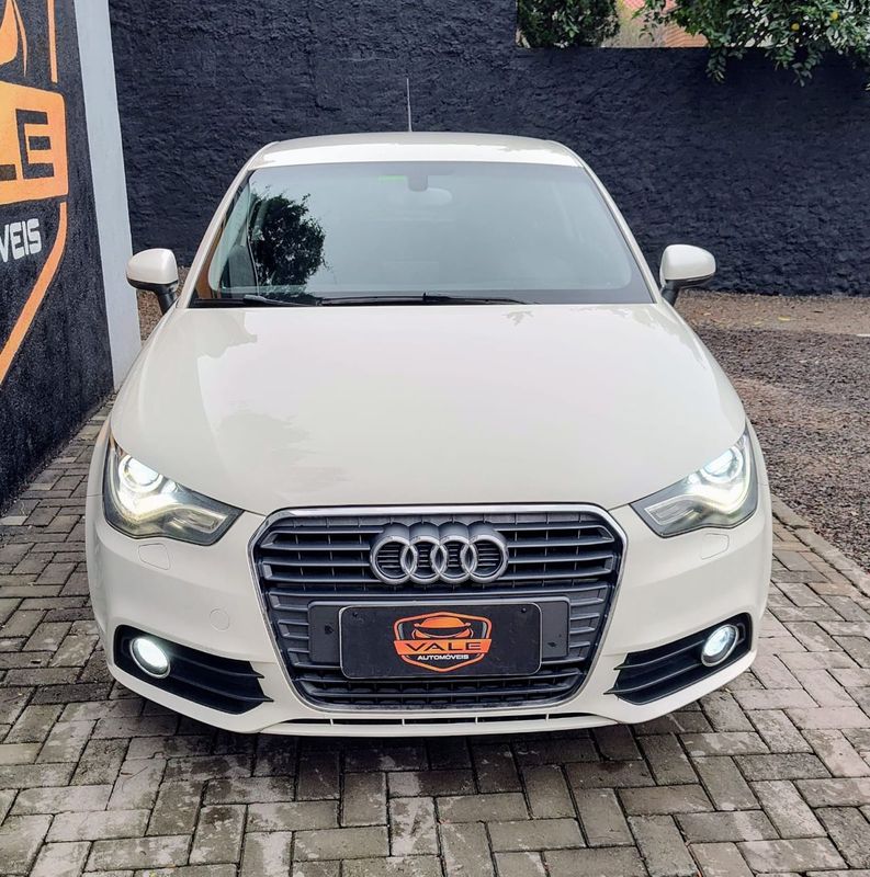 Audi A1 1.4 TFSI 122cv S-tronic 3p 2011/2012 VALE AUTOMÓVEIS LAJEADO / Carros no Vale