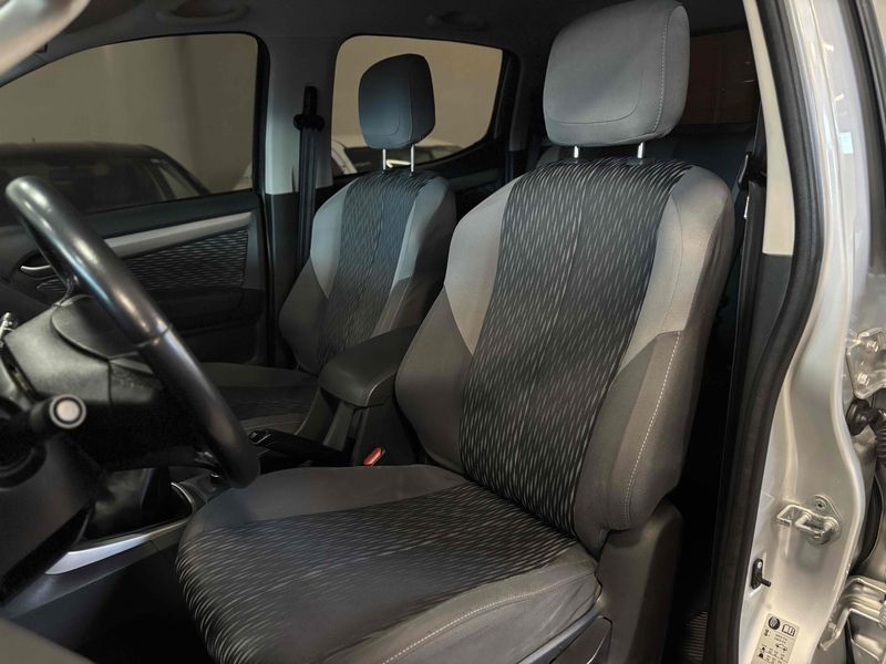 CHEVROLET S10 2.5 LT 4X4 CD 16V 2015/2015 LEHMEN VEÍCULOS VENÂNCIO AIRES / Carros no Vale