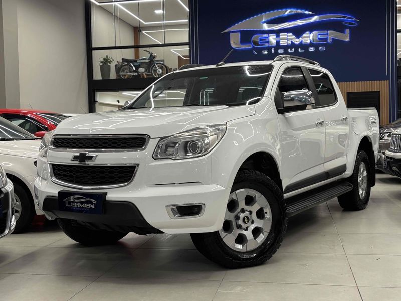 CHEVROLET S10 2.8 LTZ 4X4 CD TURBO 2014/2014 LEHMEN VEÍCULOS VENÂNCIO AIRES / Carros no Vale