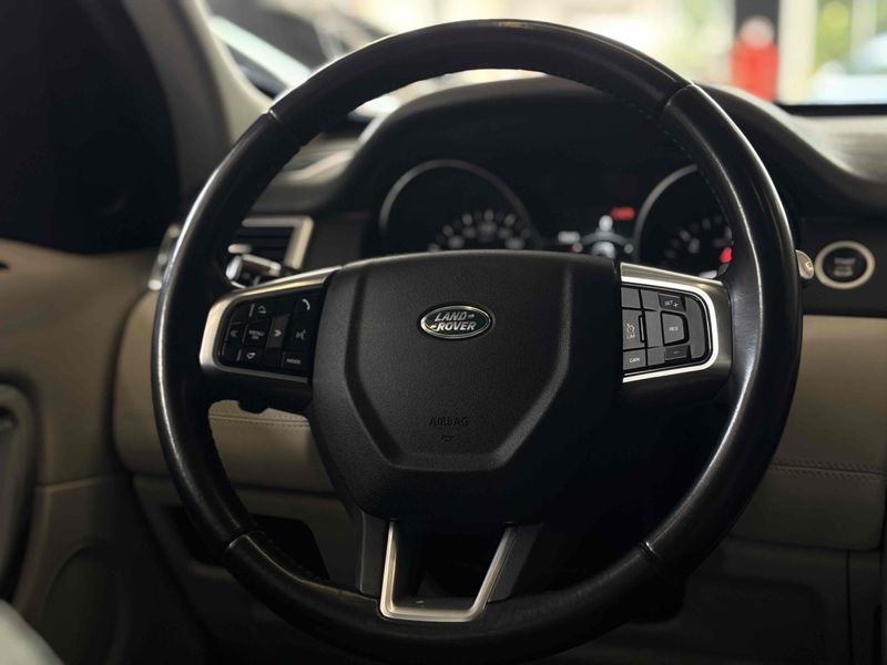 LAND ROVER DISCOVERY SPORT 2.0 16V TD4 TURBO SE 2018/2018 LEHMEN VEÍCULOS VENÂNCIO AIRES / Carros no Vale