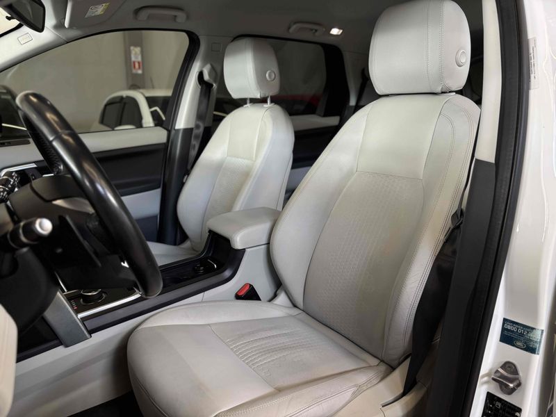 LAND ROVER DISCOVERY SPORT 2.0 16V TD4 TURBO SE 2018/2018 LEHMEN VEÍCULOS VENÂNCIO AIRES / Carros no Vale