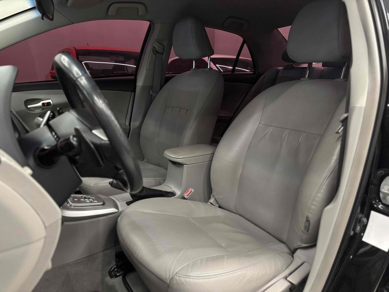 TOYOTA COROLLA 2.0 XEI 16V 2011/2012 LEHMEN VEÍCULOS VENÂNCIO AIRES / Carros no Vale