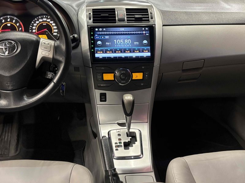 TOYOTA COROLLA 2.0 XEI 16V 2011/2012 LEHMEN VEÍCULOS VENÂNCIO AIRES / Carros no Vale