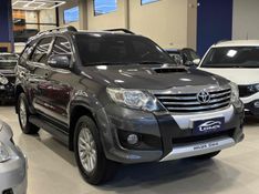 TOYOTA HILUX SW4 3.0 SRV 4X4 16V TURBO INTERCOOLER 2012/2012 LEHMEN VEÍCULOS VENÂNCIO AIRES / Carros no Vale
