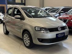 VOLKSWAGEN FOX 1.0 MI 8V 2014/2014 LEHMEN VEÍCULOS VENÂNCIO AIRES / Carros no Vale
