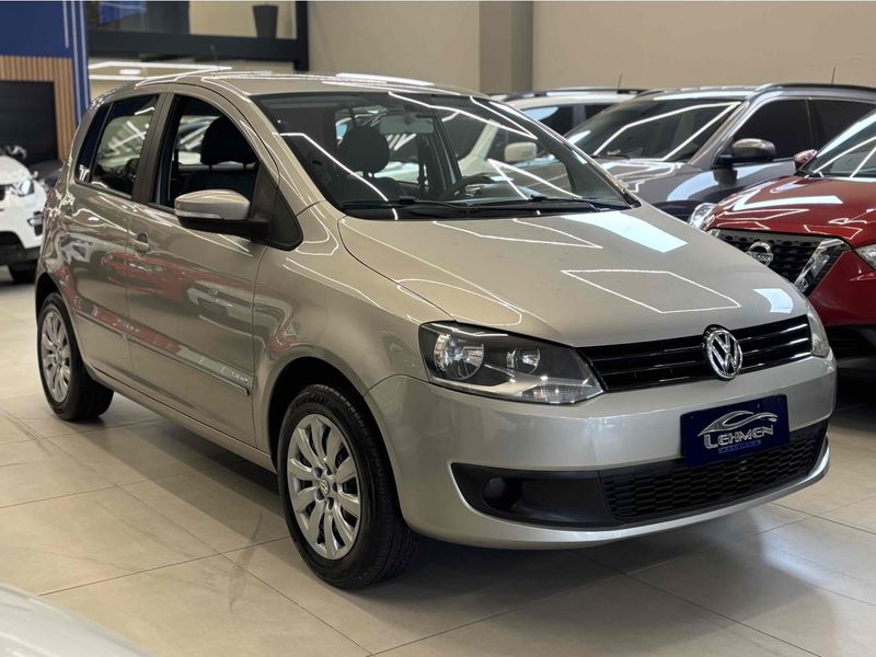 VOLKSWAGEN FOX 1.0 MI 8V 2014/2014 LEHMEN VEÍCULOS VENÂNCIO AIRES / Carros no Vale
