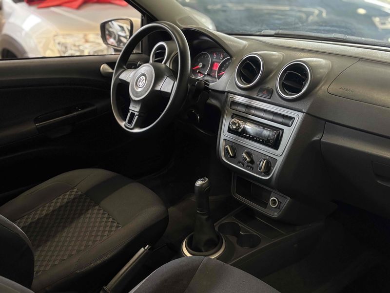 VOLKSWAGEN SAVEIRO 1.6 MI STARTLINE CS 8V 2015/2016 LEHMEN VEÍCULOS VENÂNCIO AIRES / Carros no Vale