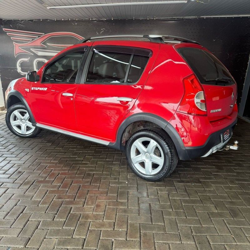 Renault SANDERO STEPWAY 1.6 2011/2011 SÉRGIO VEÍCULOS TEUTÔNIA / Carros no Vale