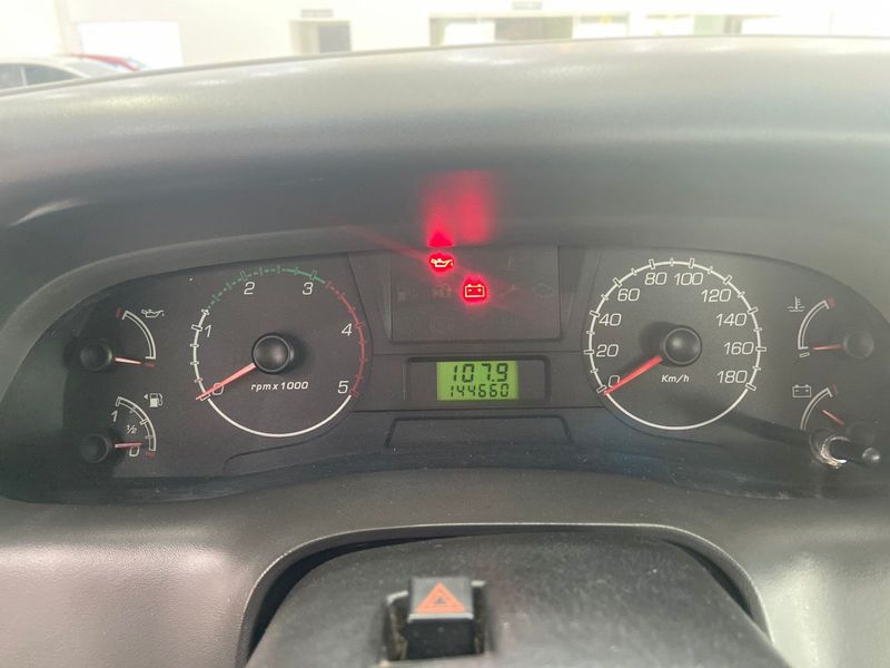 Ford F-250 Xlt 2011/2011 SIM AUTOMÓVEIS ROLANTE / Carros no Vale