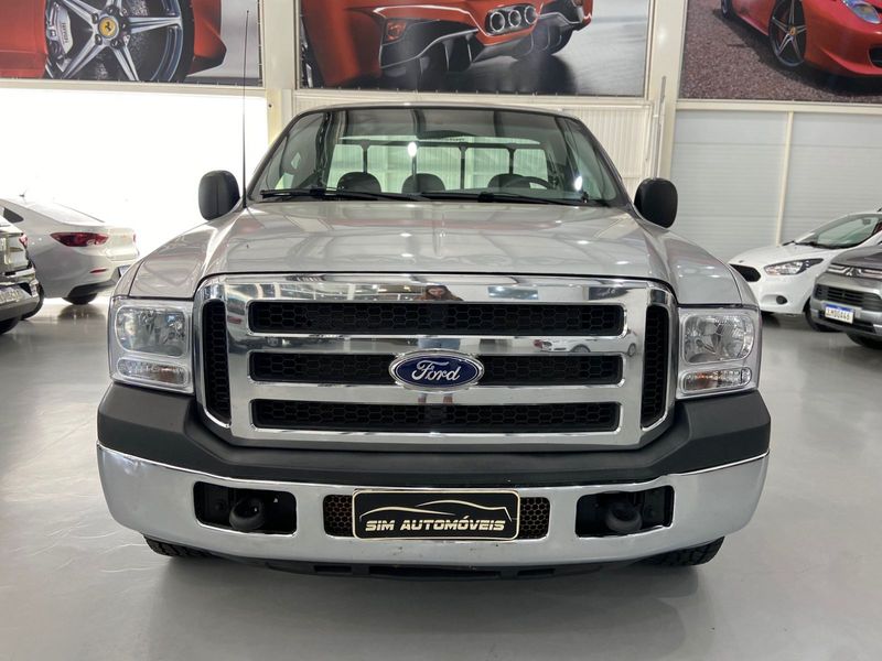 Ford F-250 Xlt 2011/2011 SIM AUTOMÓVEIS ROLANTE / Carros no Vale